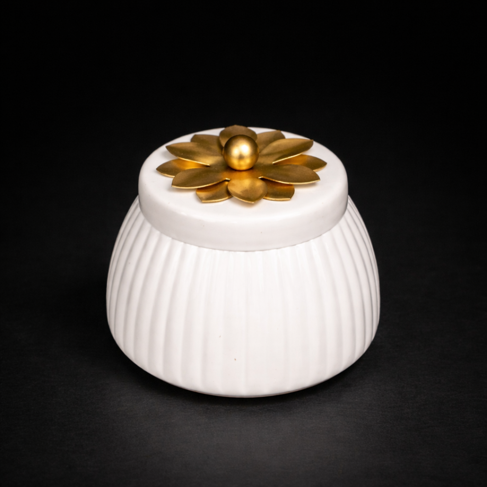 Luxury Gold Floral Lid Ceramic Decorative Jar