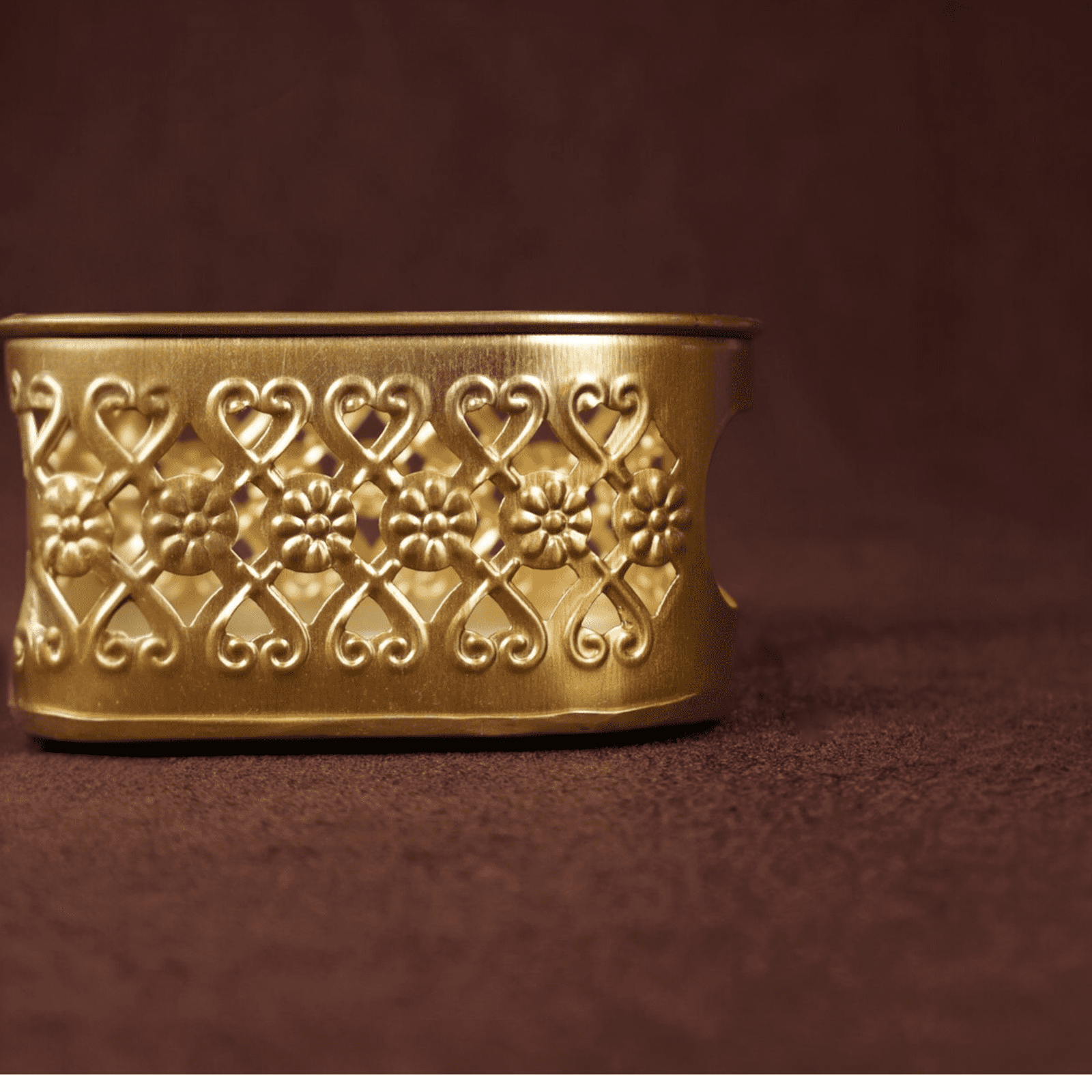 Velora Elise Regal Heritage Metal Serving Tray